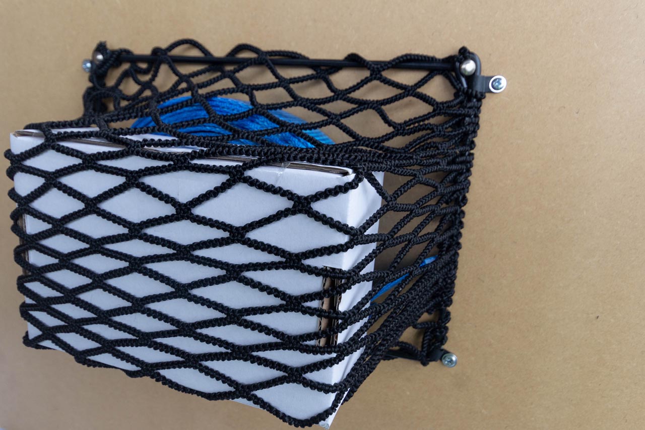 Small frame elastic net with extra stretch